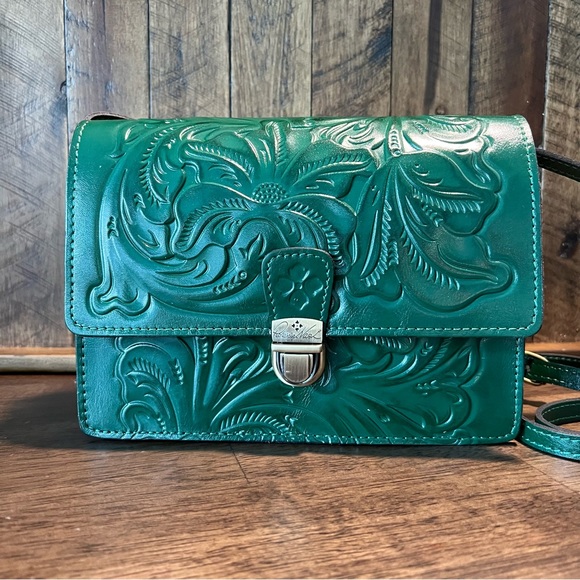 Patricia Nash Bags Nwt Patricia Nash Soft Green Laurentina Crossbody Bag Poshmark